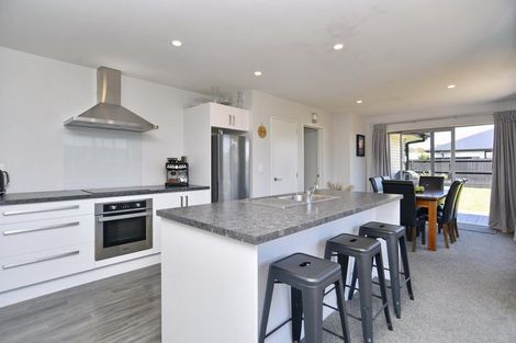 Photo of property in 6 Fearne Drive, Woodend, 7610