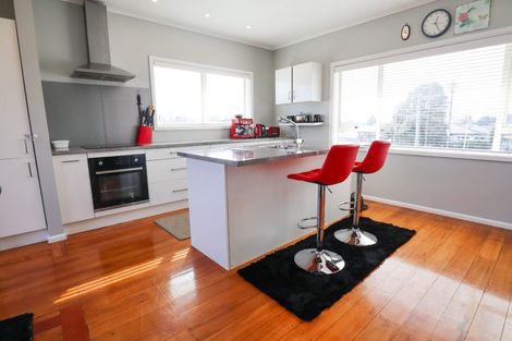 Photo of property in 34 Helvetia Road, Pukekohe, 2120