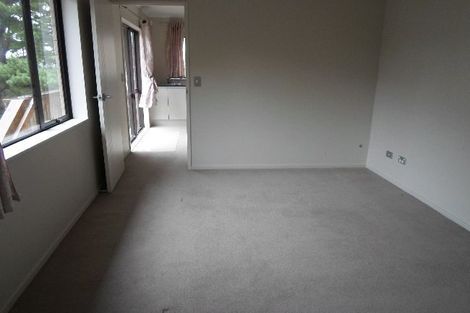 Photo of property in 86 Rising Parade, Fairview Heights, Auckland, 0632
