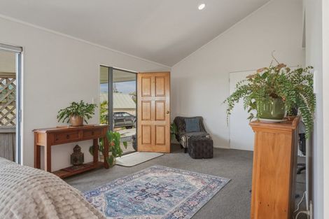 Photo of property in 300 State Highway 10, Cable Bay, 0420