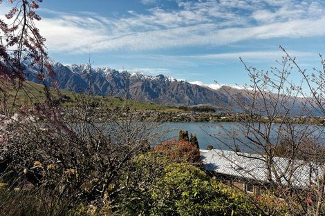 Photo of property in 20 Earnslaw Terrace, Queenstown, 9300