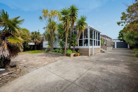 Photo of property in 2 Hartford Avenue, Papamoa Beach, Papamoa, 3118