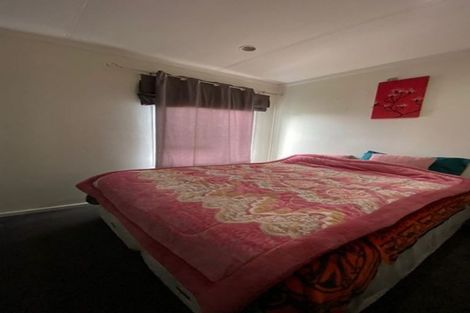 Photo of property in 33 Birdwood Avenue, Papatoetoe, Auckland, 2025