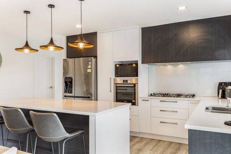 Photo of property in 6 Dida Park Drive, Kumeu, 0810