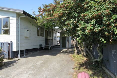 Photo of property in 57 Mazengarb Road, Paraparaumu Beach, Paraparaumu, 5032