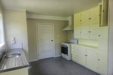 Photo of property in 14 Newall Avenue, Bryndwr, Christchurch, 8052