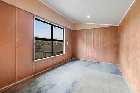 Photo of property in 13 Makiri Street, Helensville, 0800