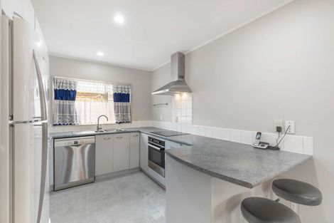 Photo of property in 98a Manuroa Road, Takanini, 2112