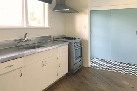 Photo of property in 1 Kinapori Terrace, Newlands, Wellington, 6037