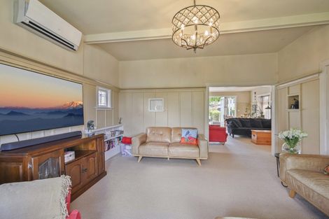 Photo of property in 35 Aylmer Street, Somerfield, Christchurch, 8024