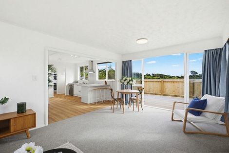 Photo of property in 135 Muri Road, Pukerua Bay, 5026