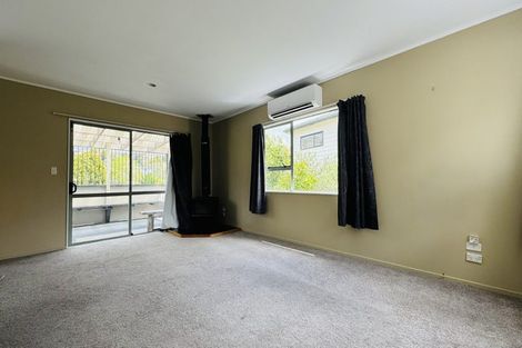 Photo of property in 15 Loughanure Place, Massey, Auckland, 0614