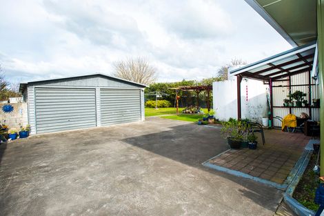 Photo of property in 11 Park Road, Patutahi, Gisborne, 4072