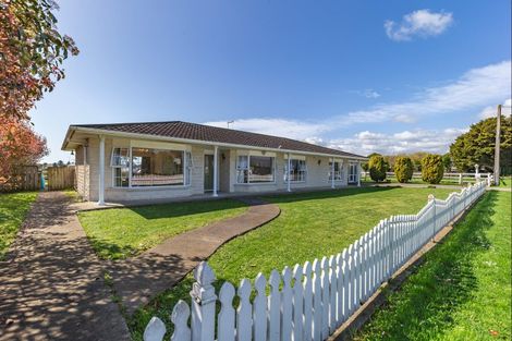 Photo of property in 140 Mako Mako Road, Levin, 5510