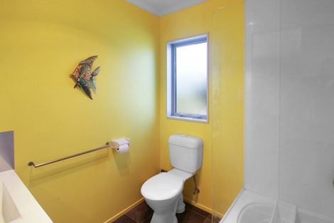 Photo of property in 11 Low Avenue, Foxton Beach, Foxton, 4815