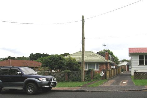 Photo of property in 2/58 Hillcrest Avenue, Hillcrest, Auckland, 0627