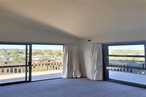 Photo of property in 38 Tree View Avenue, Glenfield, Auckland, 0629