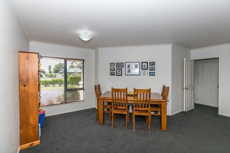 Photo of property in 132 Rototuna Road, Rototuna, Hamilton, 3210