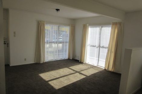 Photo of property in 103f2 Rongotai Road, Kilbirnie, Wellington, 6022