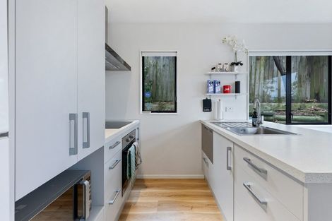 Photo of property in 78 Vodanovich Road, Te Atatu South, Auckland, 0610