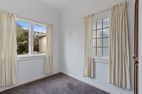 Photo of property in 12 Dyers Pass Road, Cashmere, Christchurch, 8022