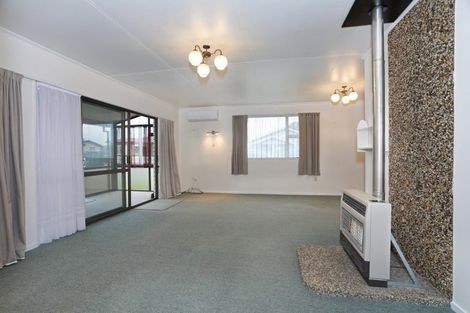 Photo of property in 1/10 Oxford Street, Marton, 4710