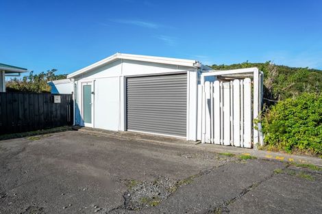 Photo of property in 142 Severn Street, Island Bay, Wellington, 6023
