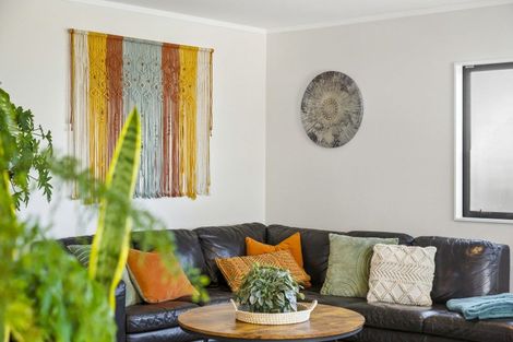 Photo of property in 42 Hicks Crescent, Waikanae Beach, Waikanae, 5036