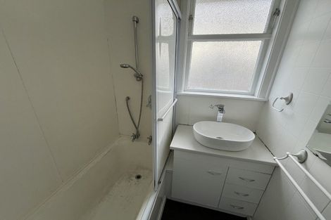 Photo of property in 5 Wakefield Terrace, Tawa, Wellington, 5028