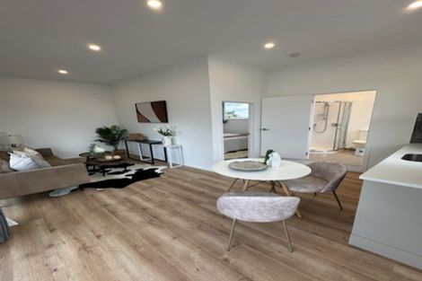 Photo of property in 7 Citation Way, Botany Downs, Auckland, 2010