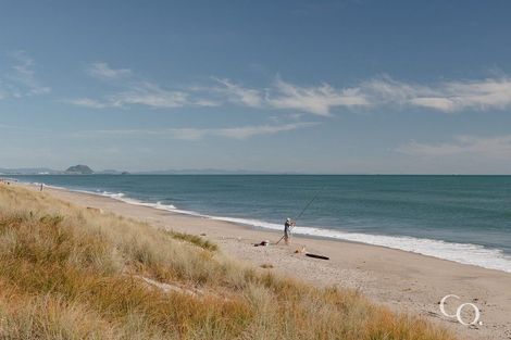 Photo of property in 42 Karewa Parade, Papamoa Beach, Papamoa, 3118