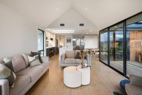 Photo of property in 1a Riverdale Place, Amberley, 7410