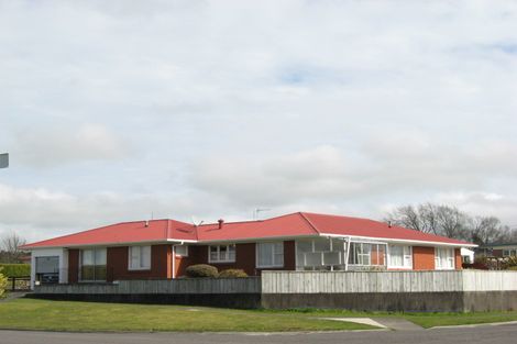 Photo of property in 19 Surrey Street, Stratford, 4332