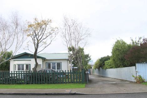 Photo of property in 504 Grove Road, Mayfair, Hastings, 4122