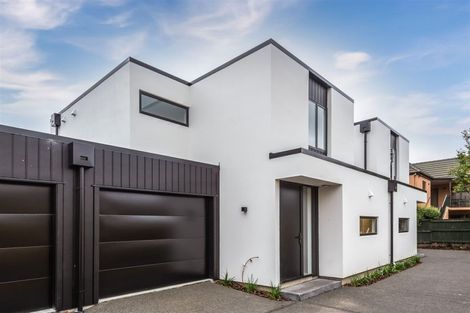 Photo of property in 10 Bishop Street, Green Bay, Auckland, 0604