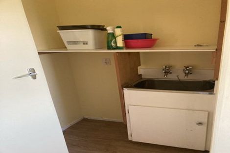 Photo of property in 8a Longcroft Terrace, Newlands, Wellington, 6037