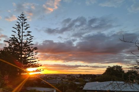 Photo of property in 28u5 Mahoe Street, Melville, Hamilton, 3206