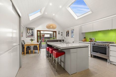 Photo of property in 30 Burnham Street, Seatoun, Wellington, 6022