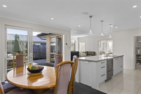 Photo of property in 21 Kowhai Drive, Cambridge, 3434