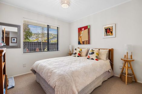 Photo of property in 5 Castle Way, Beckenham, Christchurch, 8023