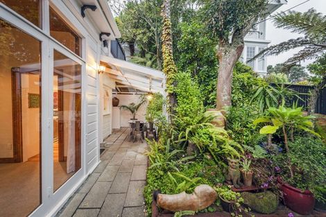 Photo of property in 128 Ohiro Road, Brooklyn, Wellington, 6021