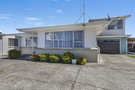 Photo of property in 11 Chester Street, Taradale, Napier, 4112