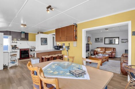 Photo of property in 6 Dundas Road, Sanson, 4817