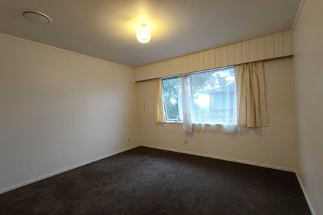 Photo of property in 1/3 Forsythe Place, Massey, Auckland, 0614