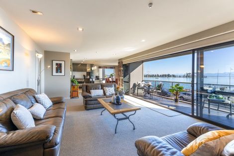 Photo of property in Waterfront Apartments, 2/309 Wakefield Quay, Stepneyville, Nelson, 7010