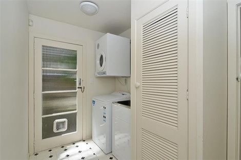 Photo of property in 35 Seaview Terrace, Northland, Wellington, 6012