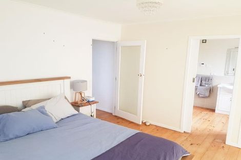 Photo of property in 47b Matai Road, Stanmore Bay, Whangaparaoa, 0932