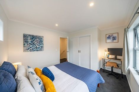Photo of property in 2 Ronalds Way, Taita, Lower Hutt, 5011