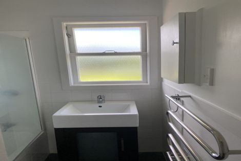 Photo of property in 95 Kervil Avenue, Te Atatu Peninsula, Auckland, 0610