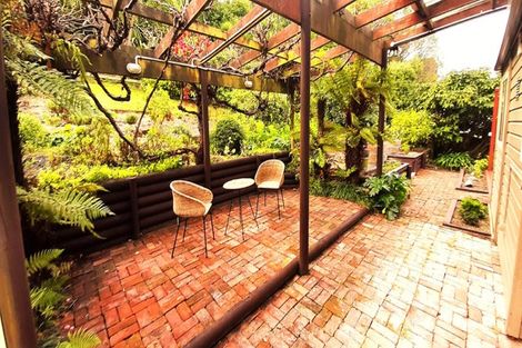 Photo of property in 10 Selwyn Parade, Lyttelton, 8082